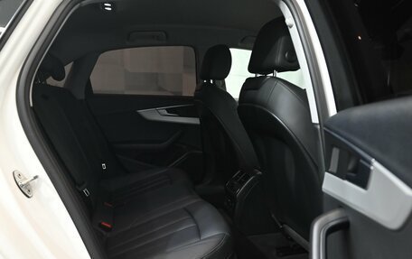 Audi A4, 2019 год, 2 700 000 рублей, 21 фотография