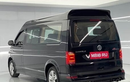 Volkswagen Caravelle T6 рестайлинг, 2019 год, 5 665 000 рублей, 2 фотография