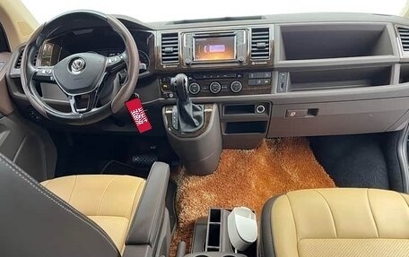 Volkswagen Caravelle T6 рестайлинг, 2019 год, 5 665 000 рублей, 9 фотография