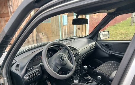 Chevrolet Niva I рестайлинг, 2016 год, 670 000 рублей, 9 фотография