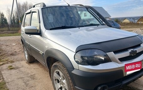 Chevrolet Niva I рестайлинг, 2016 год, 670 000 рублей, 8 фотография
