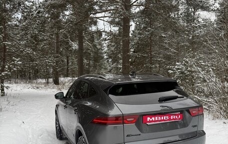 Jaguar E-Pace, 2019 год, 3 100 000 рублей, 11 фотография