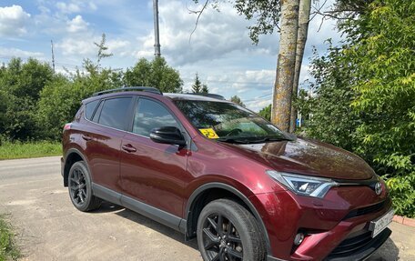 Toyota RAV4, 2019 год, 3 580 000 рублей, 2 фотография