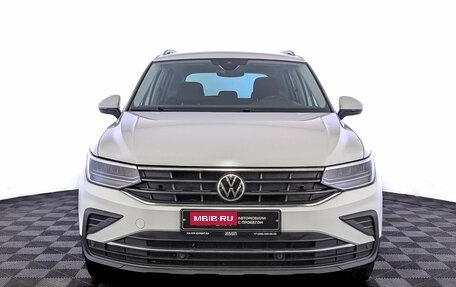 Volkswagen Tiguan II, 2021 год, 2 500 000 рублей, 2 фотография