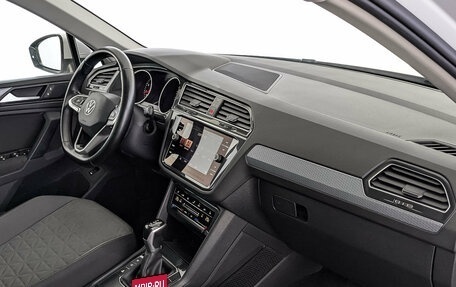 Volkswagen Tiguan II, 2021 год, 2 500 000 рублей, 13 фотография