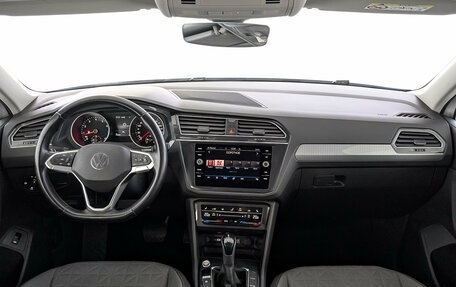 Volkswagen Tiguan II, 2021 год, 2 500 000 рублей, 14 фотография