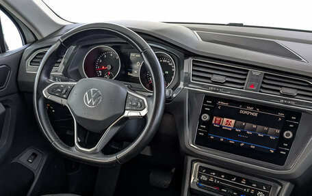 Volkswagen Tiguan II, 2021 год, 2 500 000 рублей, 28 фотография