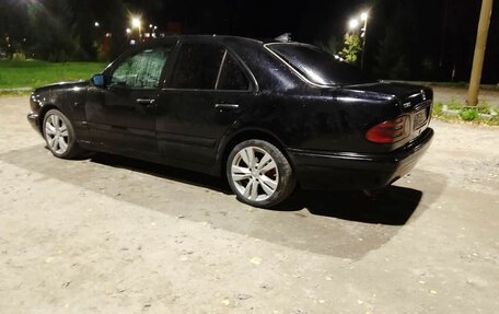 Mercedes-Benz E-Класс, 1998 год, 350 000 рублей, 3 фотография