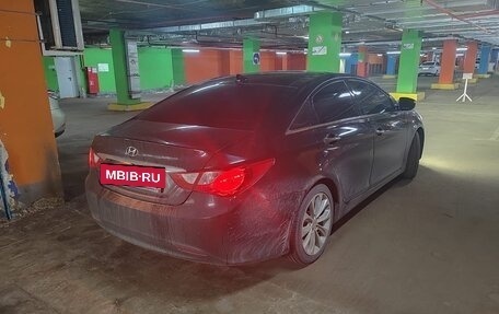Hyundai Sonata VI, 2012 год, 1 100 000 рублей, 2 фотография