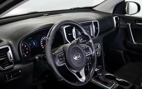 KIA Sportage IV рестайлинг, 2018 год, 1 545 000 рублей, 10 фотография