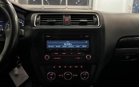 Volkswagen Jetta VII, 2012 год, 1 000 000 рублей, 13 фотография