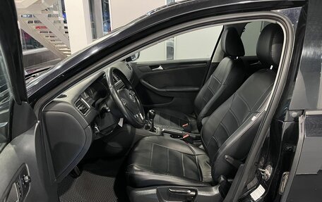 Volkswagen Jetta VII, 2012 год, 1 000 000 рублей, 16 фотография