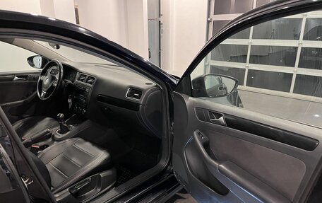 Volkswagen Jetta VII, 2012 год, 1 000 000 рублей, 25 фотография