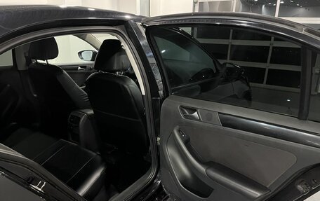 Volkswagen Jetta VII, 2012 год, 1 000 000 рублей, 24 фотография