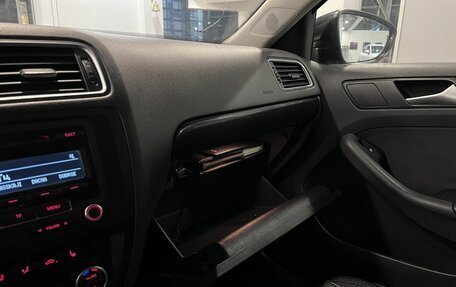 Volkswagen Jetta VII, 2012 год, 1 000 000 рублей, 28 фотография