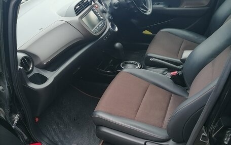 Honda Fit Shuttle I рестайлинг, 2011 год, 950 000 рублей, 9 фотография