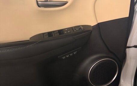 Lexus NX I, 2016 год, 2 750 000 рублей, 8 фотография