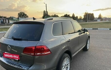 Volkswagen Touareg III, 2011 год, 1 650 000 рублей, 3 фотография