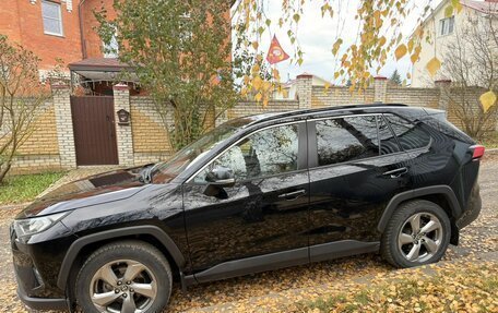 Toyota RAV4, 2021 год, 3 050 000 рублей, 3 фотография