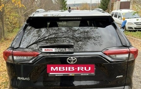 Toyota RAV4, 2021 год, 3 050 000 рублей, 2 фотография