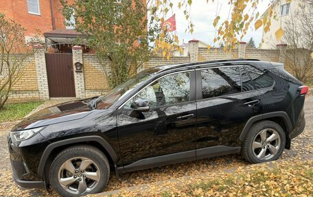 Toyota RAV4, 2021 год, 3 050 000 рублей, 15 фотография