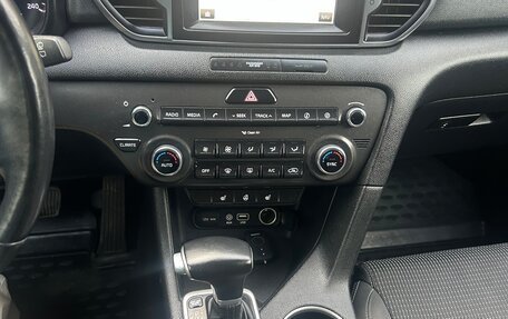 KIA Sportage IV рестайлинг, 2017 год, 1 820 000 рублей, 8 фотография
