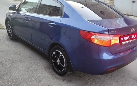 KIA Rio III рестайлинг, 2013 год, 850 000 рублей, 13 фотография