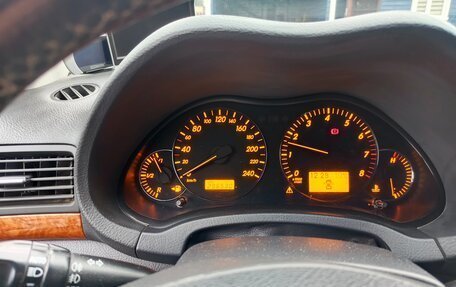 Toyota Avensis III рестайлинг, 2006 год, 500 000 рублей, 17 фотография