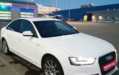 Audi A4, 2012 год, 1 270 000 рублей, 3 фотография