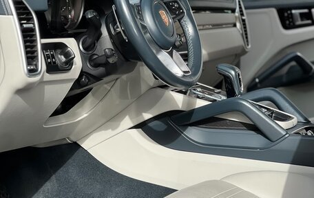 Porsche Cayenne III, 2018 год, 5 650 000 рублей, 28 фотография