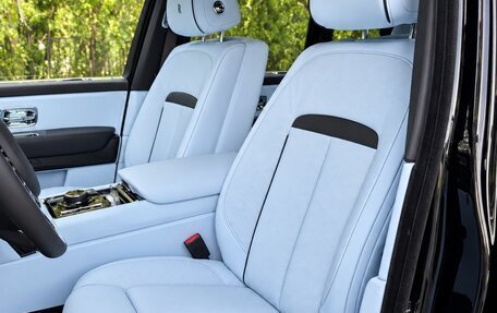 Rolls-Royce Cullinan, 2025 год, 67 000 000 рублей, 4 фотография