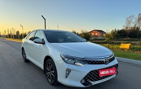 Toyota Camry, 2017 год, 2 000 000 рублей, 6 фотография