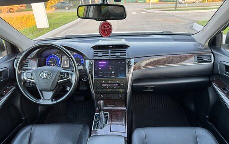 Toyota Camry, 2017 год, 2 000 000 рублей, 26 фотография
