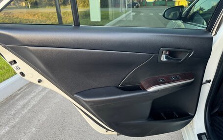 Toyota Camry, 2017 год, 2 000 000 рублей, 24 фотография