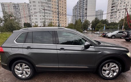 Volkswagen Tiguan II, 2021 год, 2 850 000 рублей, 4 фотография
