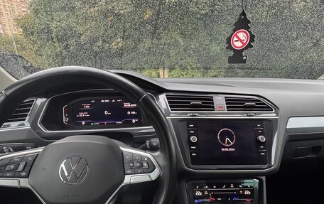 Volkswagen Tiguan II, 2021 год, 2 850 000 рублей, 14 фотография