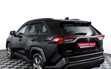 Toyota RAV4, 2021 год, 2 745 000 рублей, 7 фотография