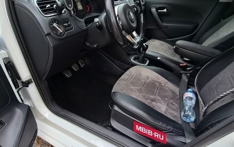 Volkswagen Polo VI (EU Market), 2018 год, 1 200 000 рублей, 6 фотография