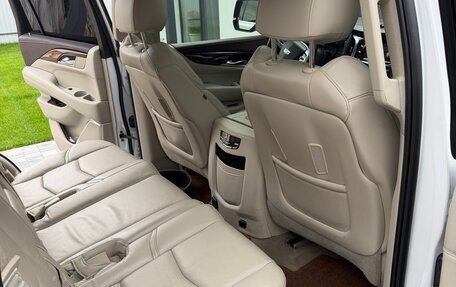 Cadillac Escalade IV, 2016 год, 3 300 000 рублей, 15 фотография