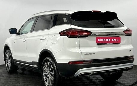 Geely Atlas, 2024 год, 2 140 000 рублей, 8 фотография