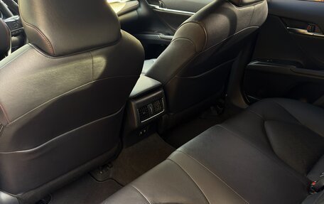 Toyota Camry, 2021 год, 3 900 000 рублей, 12 фотография