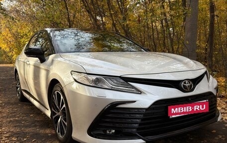 Toyota Camry, 2021 год, 3 900 000 рублей, 8 фотография