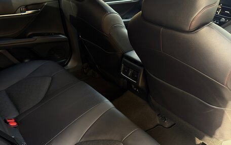 Toyota Camry, 2021 год, 3 900 000 рублей, 16 фотография
