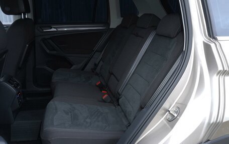 Volkswagen Tiguan II, 2019 год, 1 998 000 рублей, 9 фотография