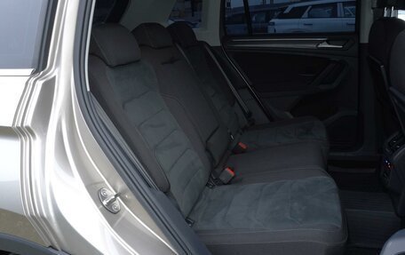 Volkswagen Tiguan II, 2019 год, 1 998 000 рублей, 7 фотография