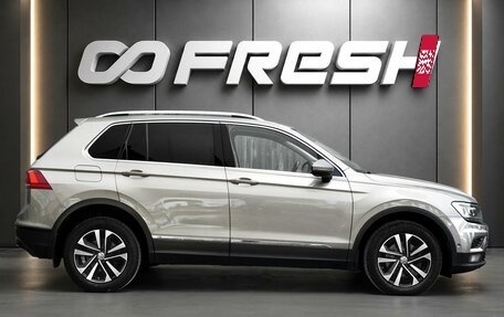 Volkswagen Tiguan II, 2019 год, 1 998 000 рублей, 5 фотография