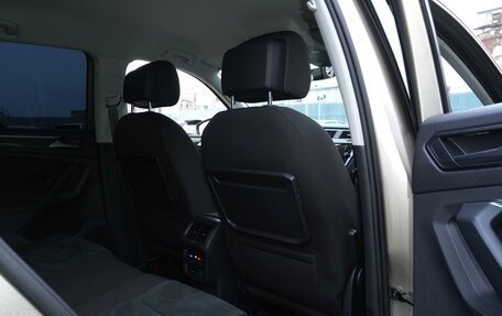 Volkswagen Tiguan II, 2019 год, 1 998 000 рублей, 11 фотография
