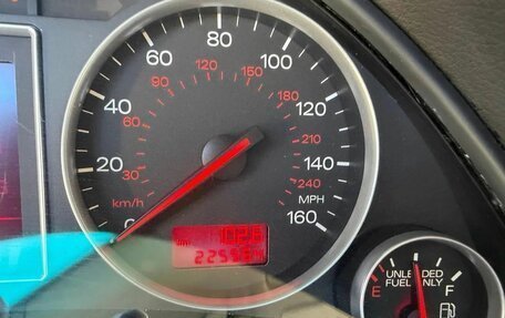 Audi A4, 2002 год, 600 000 рублей, 8 фотография