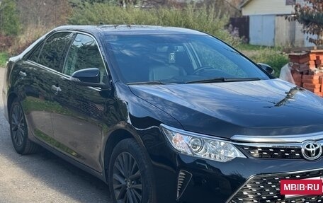 Toyota Camry, 2017 год, 2 150 000 рублей, 2 фотография