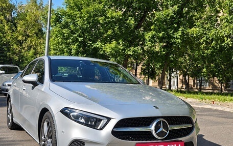 Mercedes-Benz A-Класс, 2019 год, 2 499 000 рублей, 4 фотография